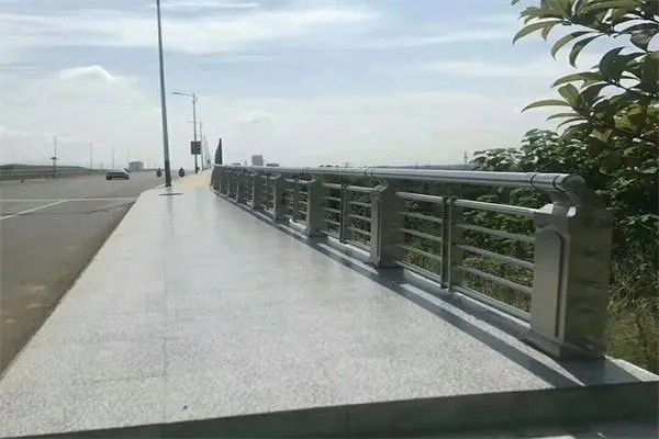 振安橋梁欄桿